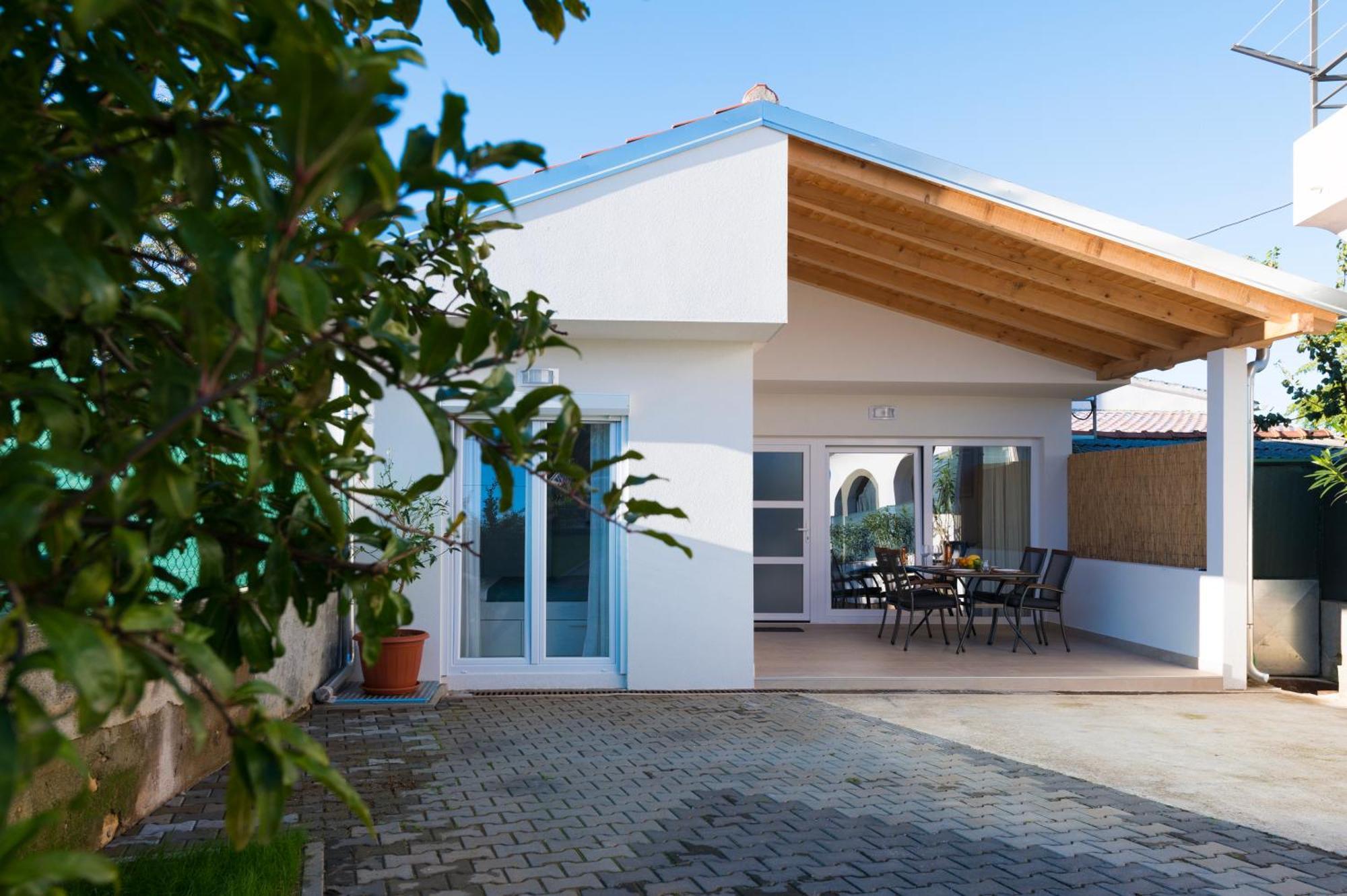 Bokanjac With Free Parking And Terrace Zadar